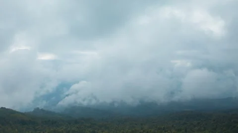Mountain with stormy clouds 스톡 동영상 43312281