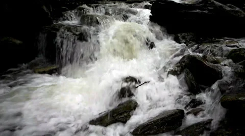 Mountain Stream 库存影片 37233652