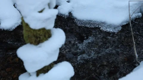 Mountain stream 스톡 동영상 331659013