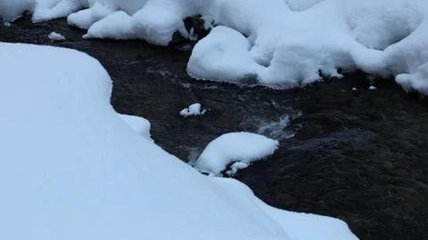 Mountain stream 스톡 동영상 331659021