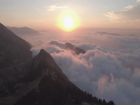 Mountain Sunrise Pull back Reveal Stock Footage 69533801