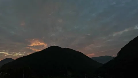 Mountain Sunrise - Red Clouds Timelapse Видео 342342922