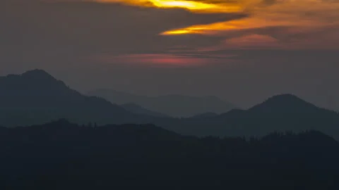 Mountain sunset coloresd sky 스톡 동영상 138316692