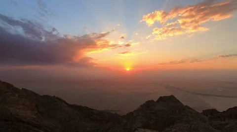 Mountain sunset timelapse 4K Video stock 33913424