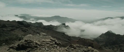 MOUNTAIN TIMELAPSE Stockbeeldmateriaal 318731703