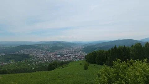 Mountain Town in Siberian Valley Vidéo 337006251