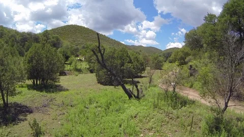 Mountain valley Vídeos de archivo 96179491