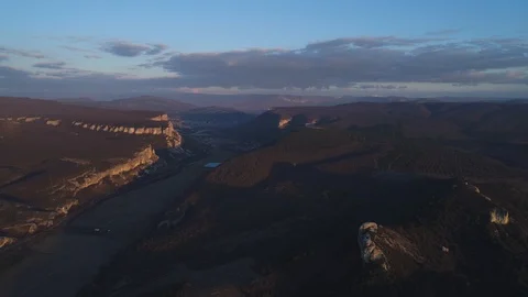 Mountain valley at sunset 動画素材 105480946