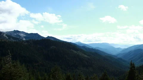 Mountain Valley Time Lapse 動画素材 3320370