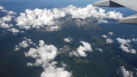 Mountain View From An Airplane Vídeo Stock 317935379