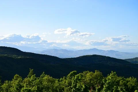 Mountain view on a clear spring day landscape as far as the eye can see 스톡 사진