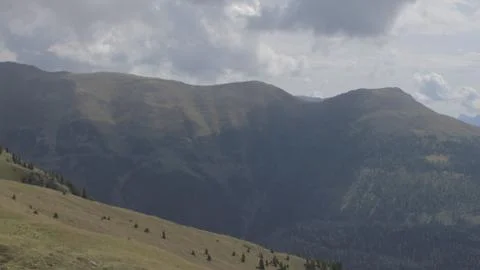 Mountain view with clouds and foreground Foto stock