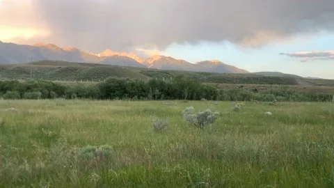 Mountain View from the Madison River 스톡 동영상 135936257
