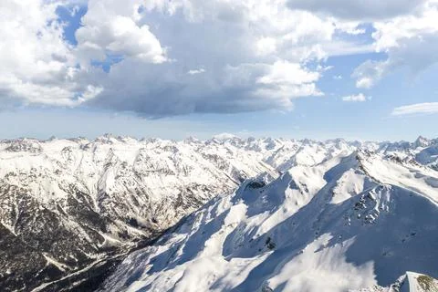 Mountain view with sky and cloud Foto stock