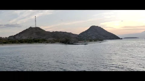Mountain views near the beach Stock-Footage 262933231