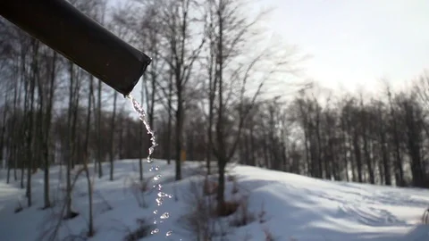 Mountain water source fountain Stock-Footage 88434548