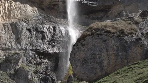 Mountain Waterfall Flowing Over Rocks 動画素材 327055278