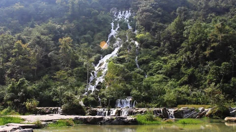 Mountain waterfall Video stock 32237226