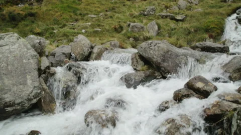 Mountain Waterfall Vidéo 141518378