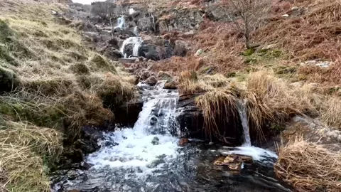 Mountain Waterfall 動画素材 171082877