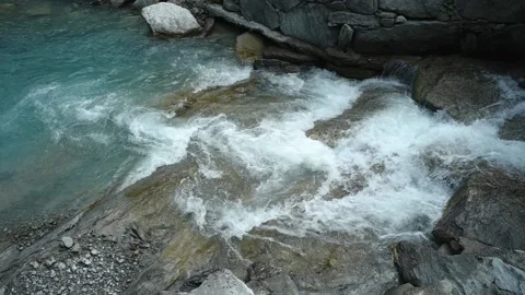 Mountain waterfall Video stock 225692967