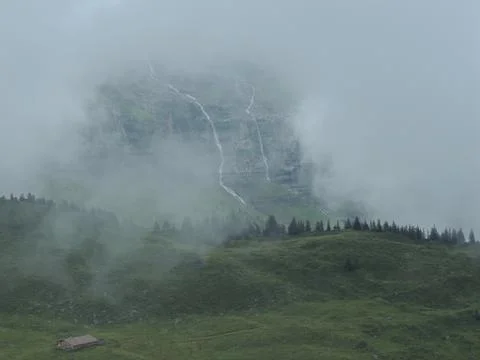 Mountain Waterfalls Stock-Fotos