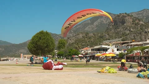 Mountain weekend with paragliding. Video stock 247524563
