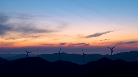 Mountain Wind Farm at Dusk 库存影片 340091114