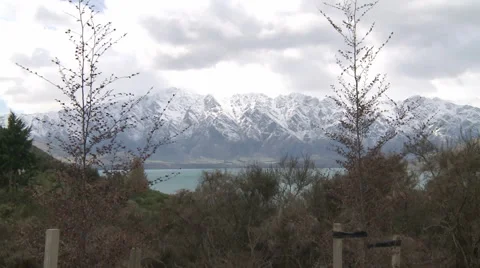 Mountain zoom in Stock Footage 1805882