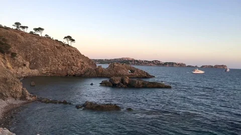 Mountainous cliffs at majorca - time lapse video Video stock 71770465