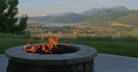 Mountains and fire pit Vídeos de archivo 53821943