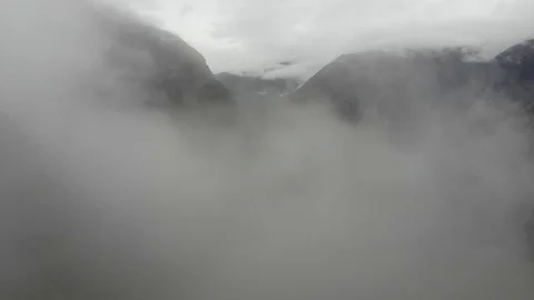 Mountains in the clouds Видео 96615485