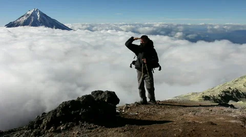Mountains, clouds, people Stockbeeldmateriaal 849188