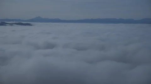 Mountains covered by clouds, India 動画素材 118582577