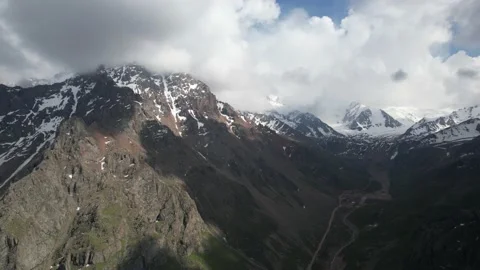 Mountains filmed from a drone Stockbeeldmateriaal 197838233