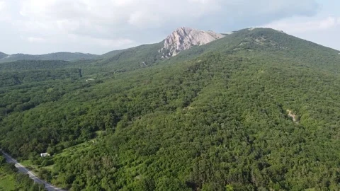 Mountains Stock-Footage 231035900