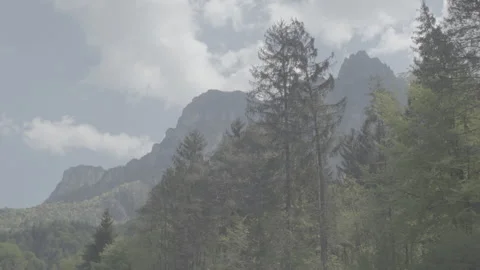 Mountains 動画素材 304374988