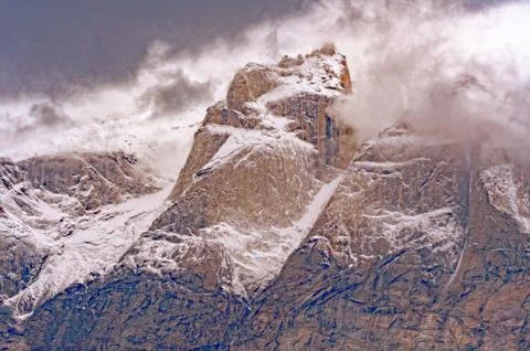 Mountains Peeking Through the Clouds Stockfoto's