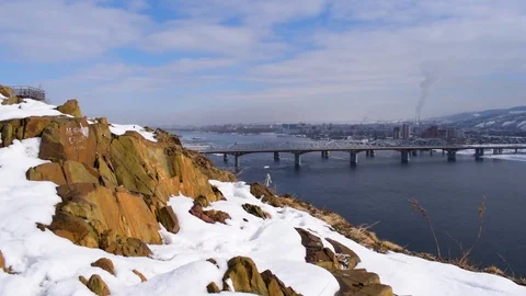 Mountains, river and bridge in winter Vídeos de archivo 87290766