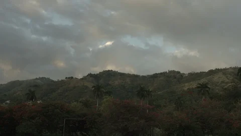 Mountainscape1 動画素材 104880363