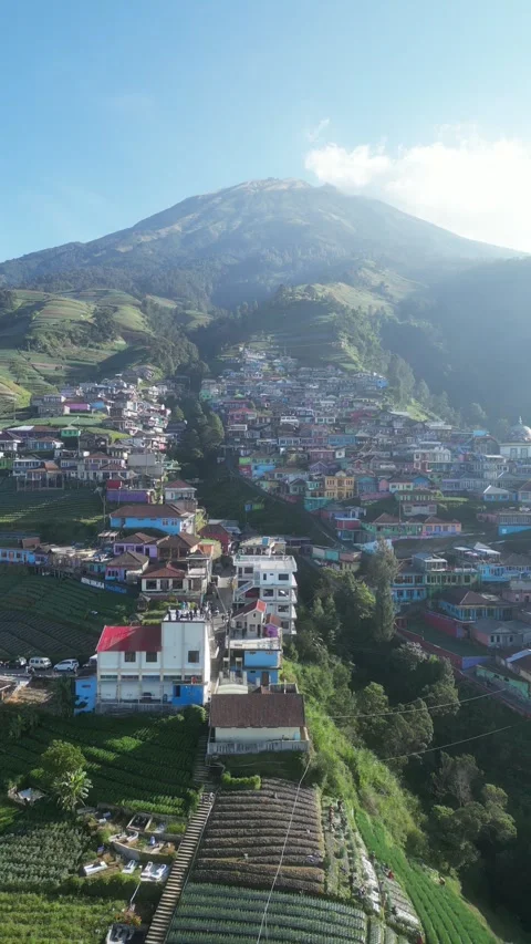 Mountainside settlements 库存影片 245341269