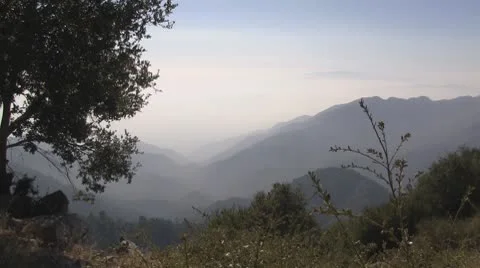 Mountaintop view of smog. Video stock 8848243