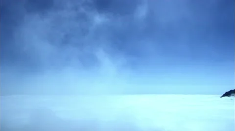 Mountaintop，sea of clouds Video stock 57321463