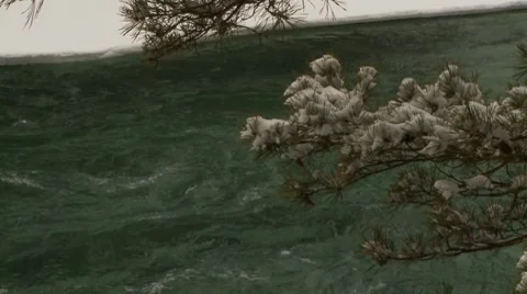 Mountan river winter Vídeos de archivo 7741040