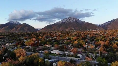 Mountian Range Dolly RightToLeft Utah Suburbs Sunset GoldenHour Stock Footage 89167804