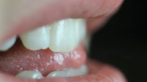 Mouth Stockbeeldmateriaal 22325502