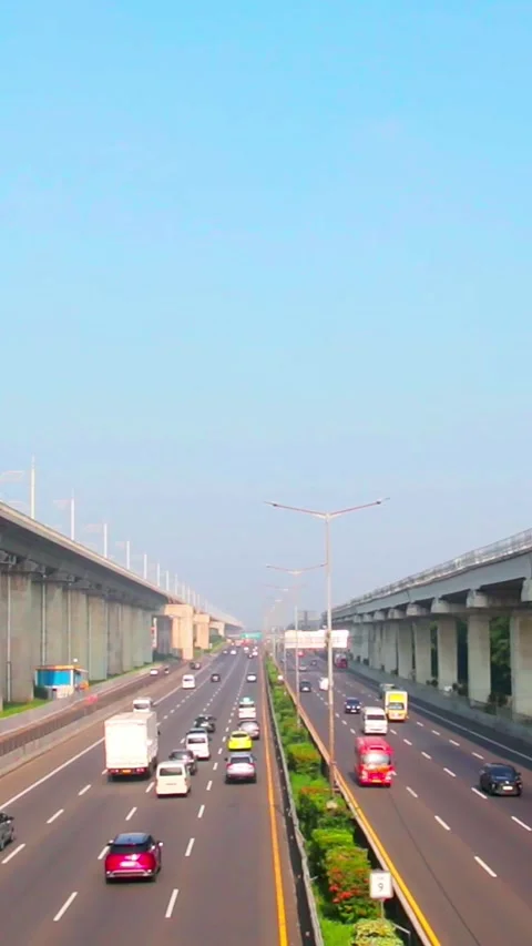 MOV 2852 (Potrait) Stock Footage 331694322