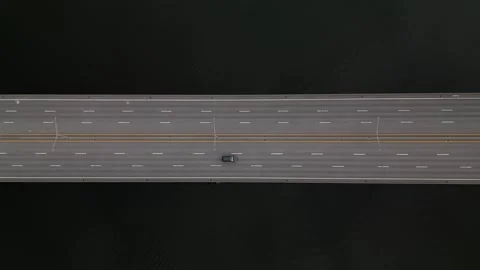 Move top Video stock 311417347