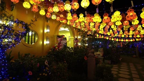 Move toward facade of building Stock Footage 321392179