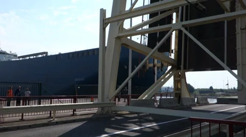 Moveable bridge at Zeebrugge Stock Footage 28687346